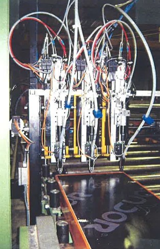 robot per siliconatura casseformi foto 2
